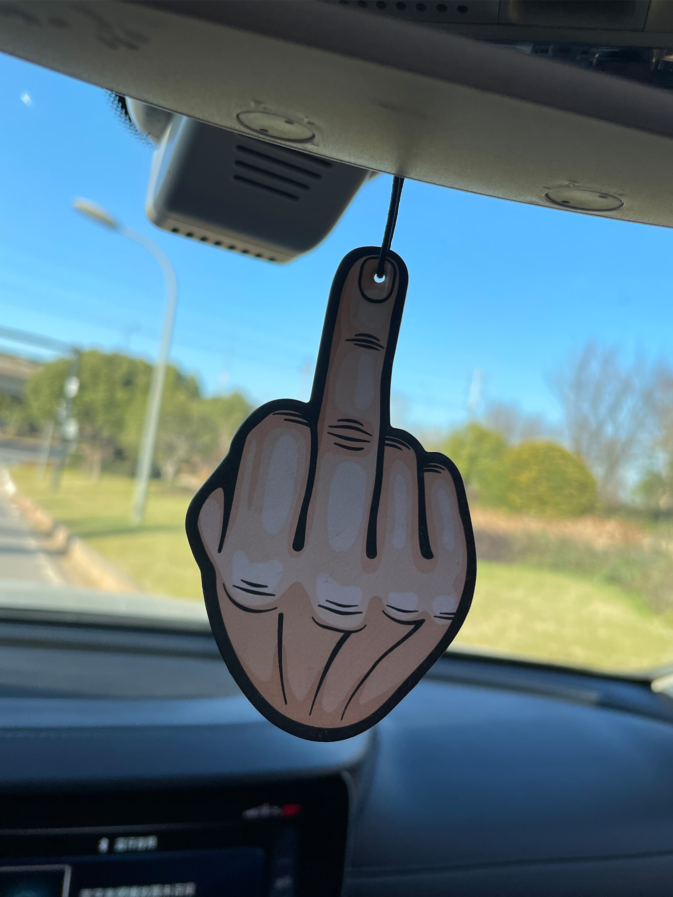 Middle Finger, Hilton Frischer – Perfume Fragrance Store Bewertung und Preis